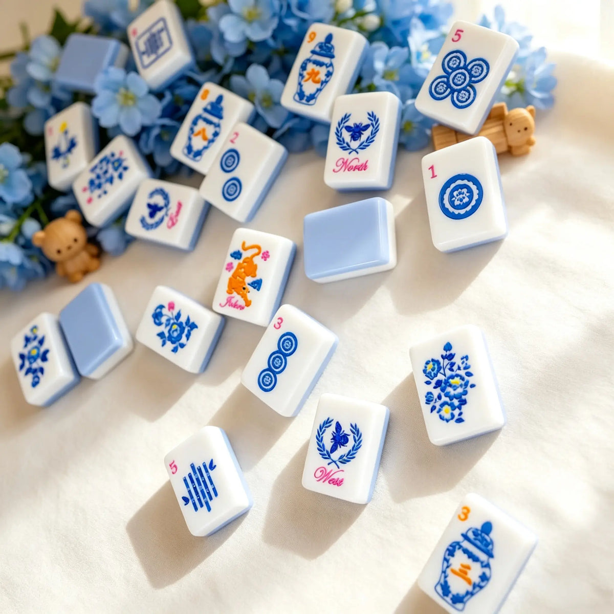 Mini American Mahjong Set, White and Blue Acrylic Mahjong Tiles for Home Game Night, Birthday and Christmas Gift