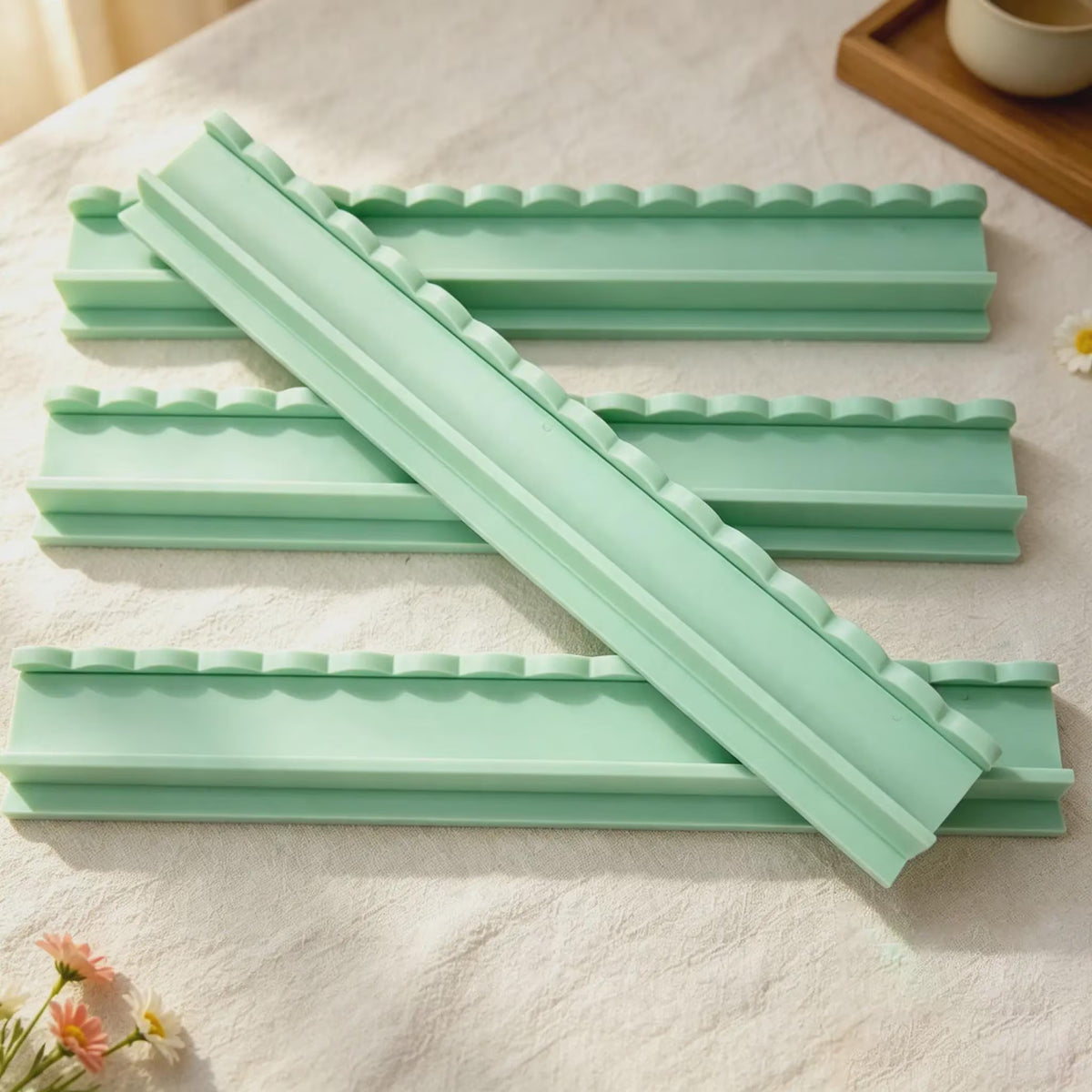 Mahjong Rack Set with Magnetic Pusher, Mahjong Pusher Set, Wooden Shell-Shaped Tile Organizer for American Mahjong Game Night